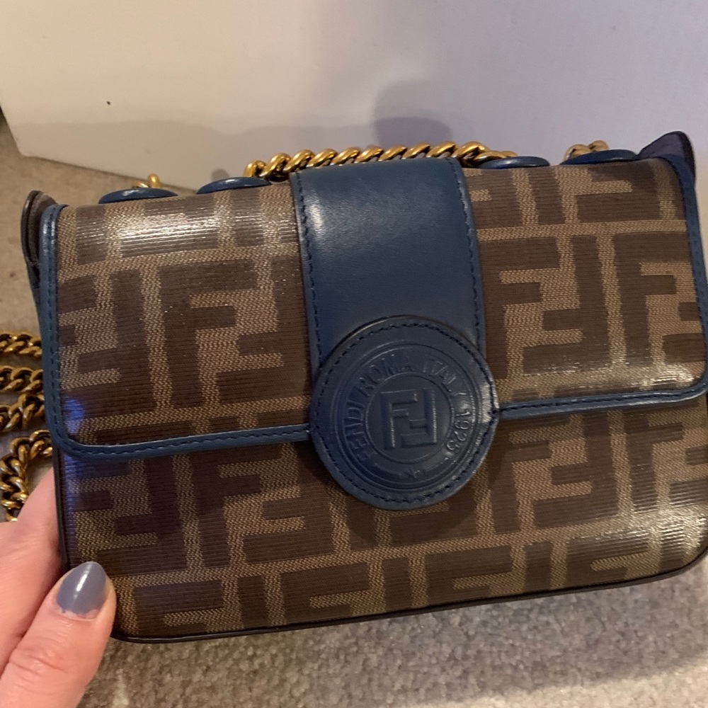 Brand new crossbody